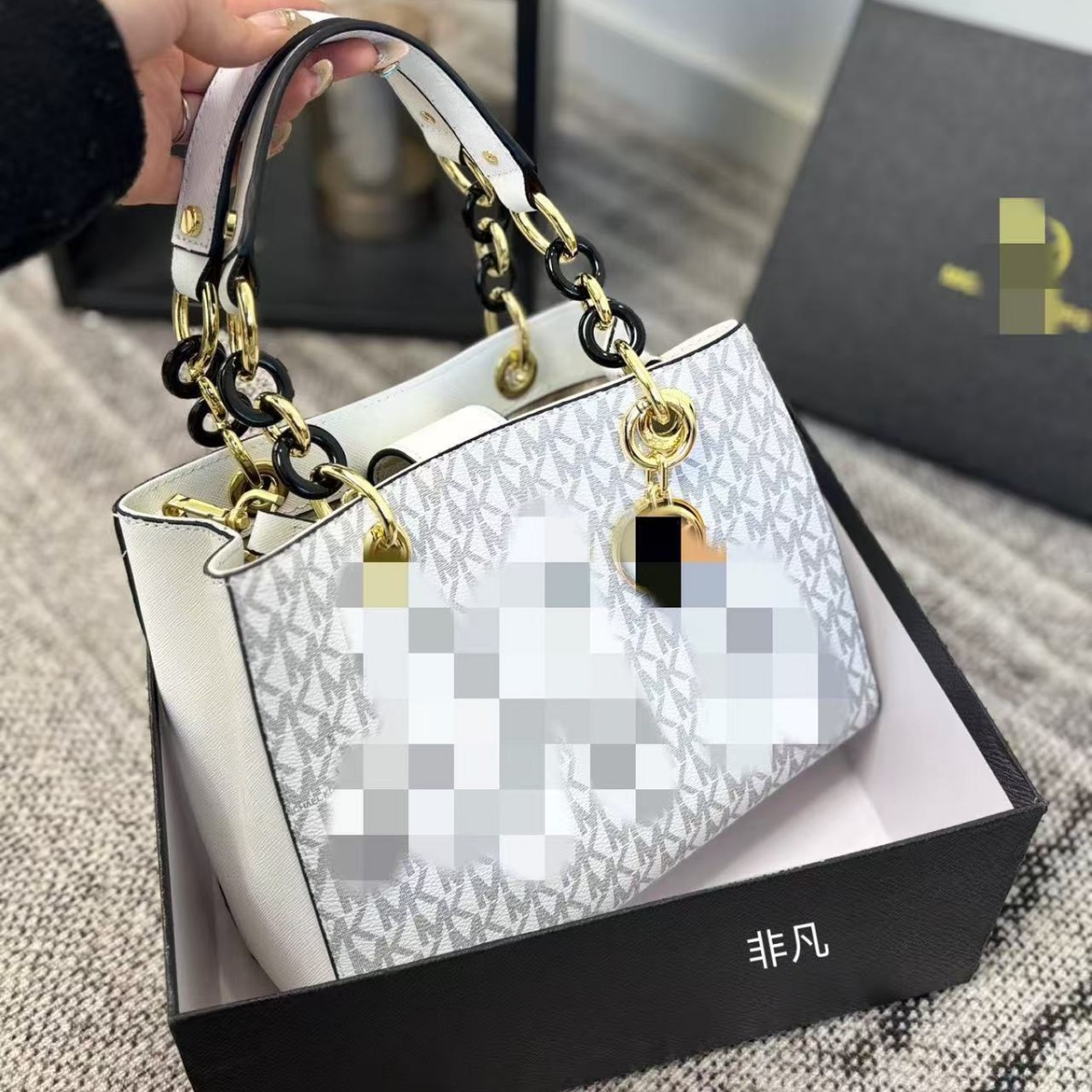 Embroidered Monogram Handheld Princess Diana‑Style Bag, Versatile Women’s Bag, 2025 New Autumn Collection from D‑Brand—Stylish Commuter Shoulder & Crossbody Option.