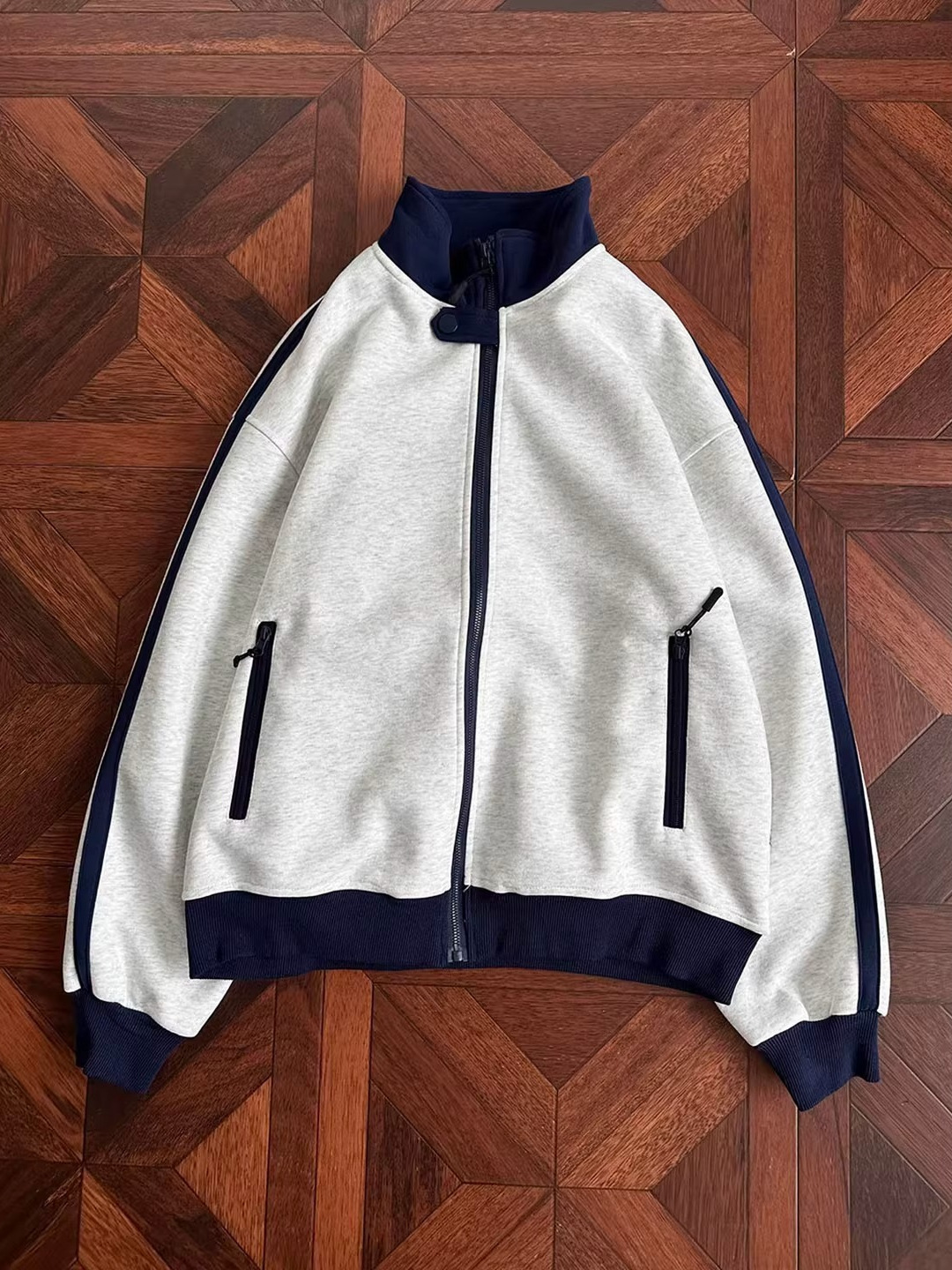 Autumn/Winter Retro Fashion High-End Elegant Relaxed-Fit Slimming Niche Unique Design Versatile Stand-Collar Cardigan Sweater