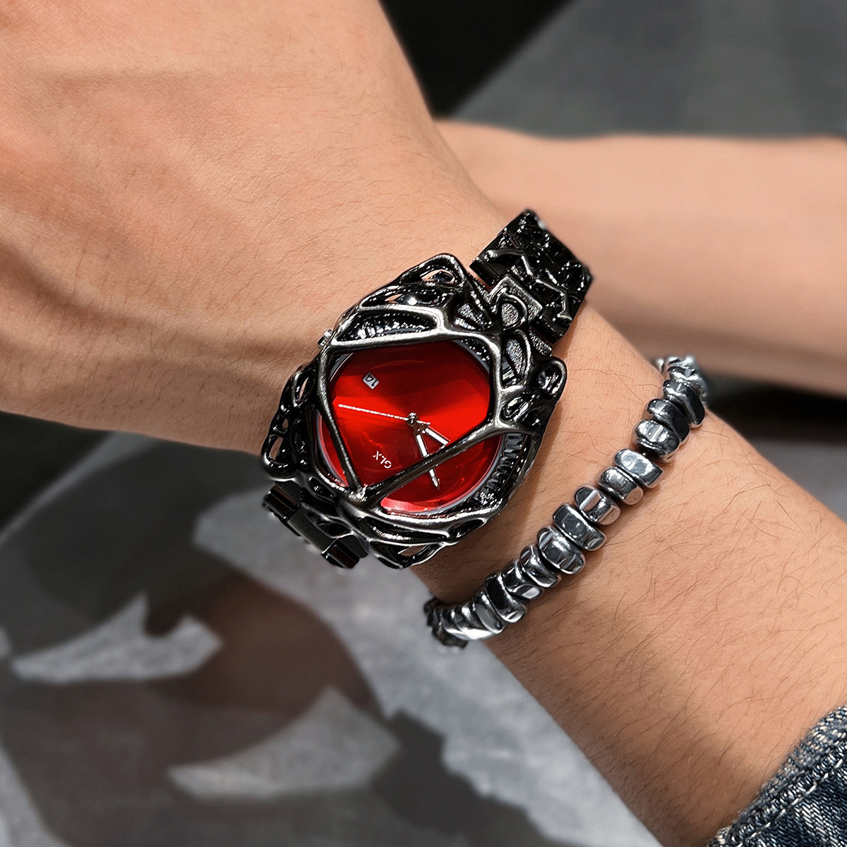 Millennium Y2K Vintage Watch Original Alabaster Spiderweb Venom-Shaped Watch Niche High-End Men’s Wristwatch
