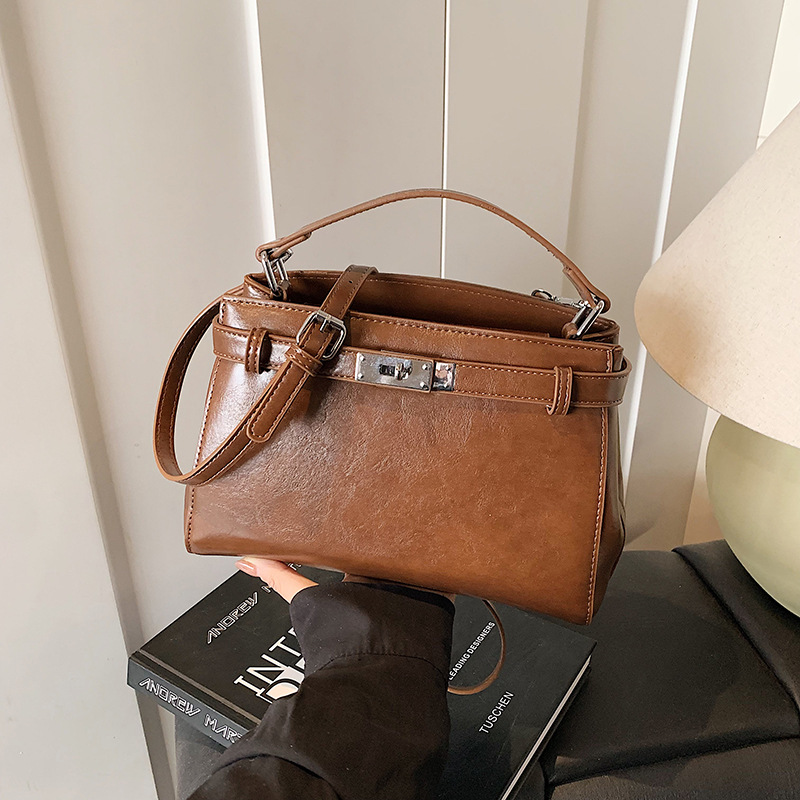 Minimalist hand-held square bag, 2026 spring new niche trendy casual shoulder crossbody fashion women’s bag.