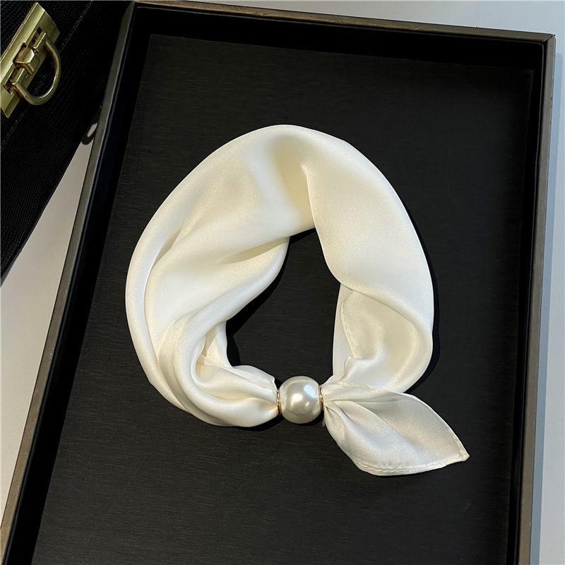 Magnetic Clasp Pearl Necklace, Narrow Long Silk Scarf for Women, Neck Guard, Mom’s Style, Neck Wrap to Match Shirts, Thin Scarf