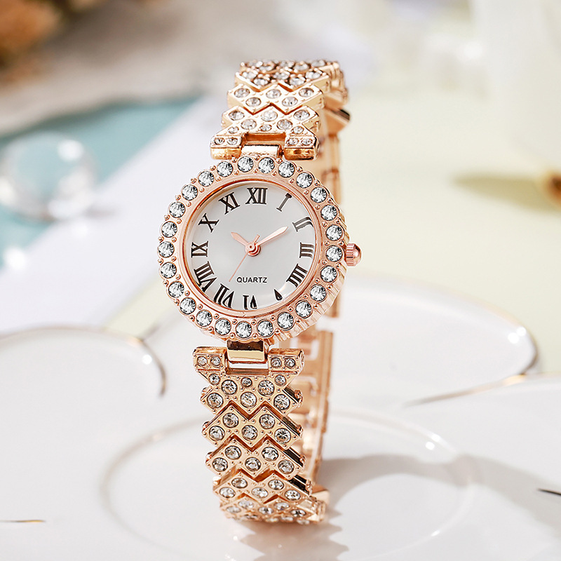 Foreign trade blasts fashion Roman patterned diamond ladies watches women's watches quartz watches bracelets women's watches manufacturers cash