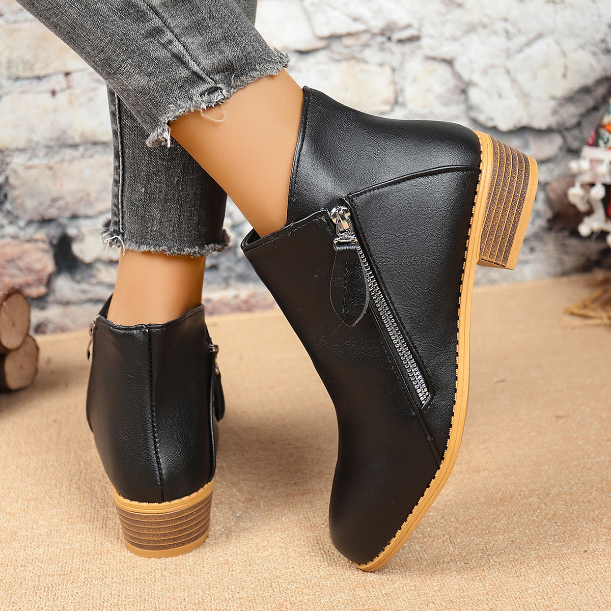 Ankle boots for autumn and winter, cross-border women’s fashion, slimming effect, chunky heel, pointed toe, plus size, European and American style, side zipper, double-layered women’s boots, new arrival