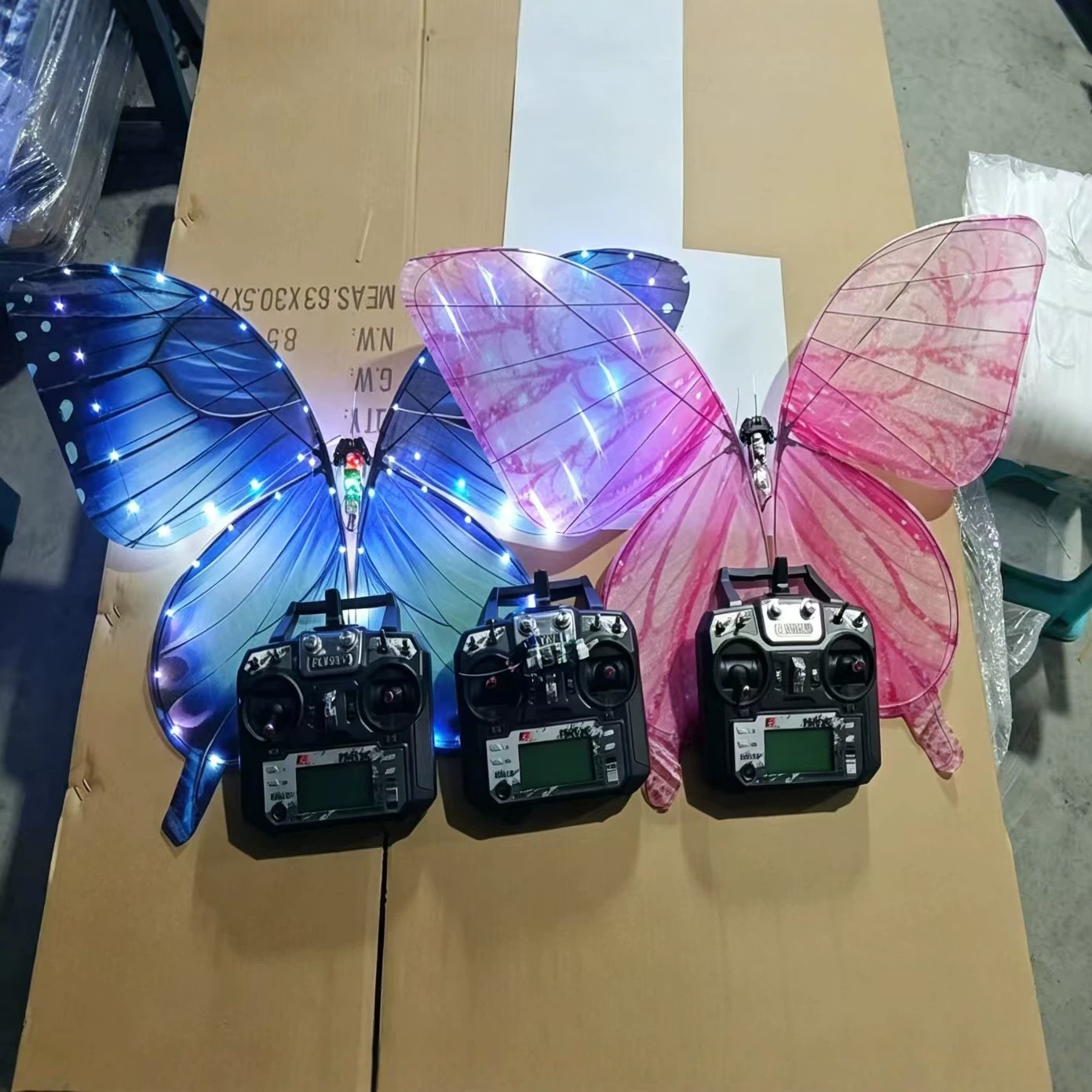 Simulated kite wing remotely controlled butterfly flyer illuminated wedding vendor concert music festival science fiction prop manufacturer direct sale