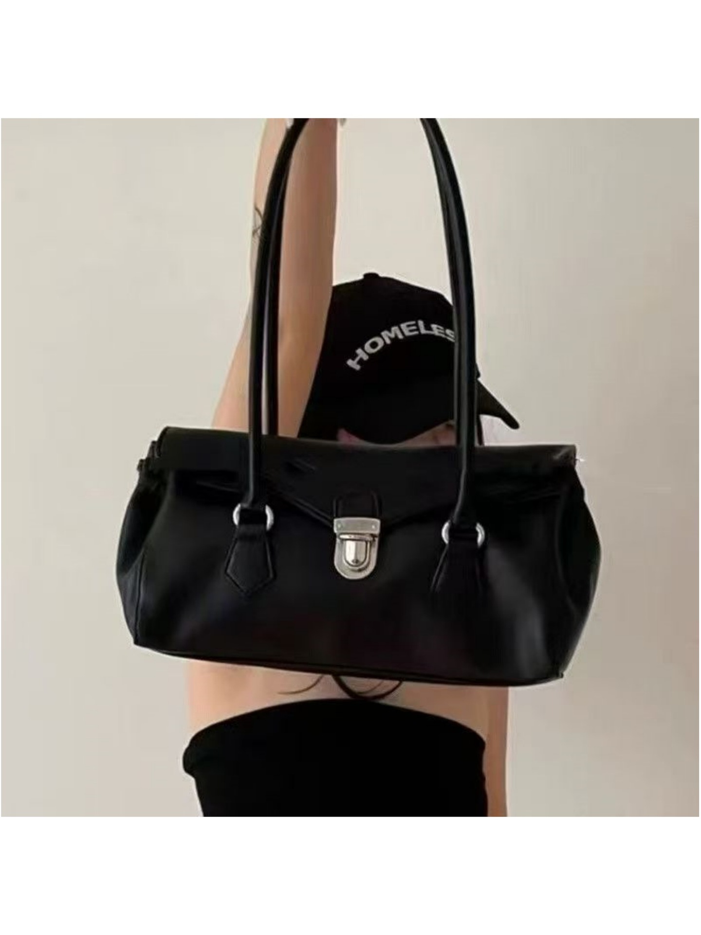 South Korea's East Gate is an antique academy with a simple, shoulder-to-shoulder bag and a high-end feel.