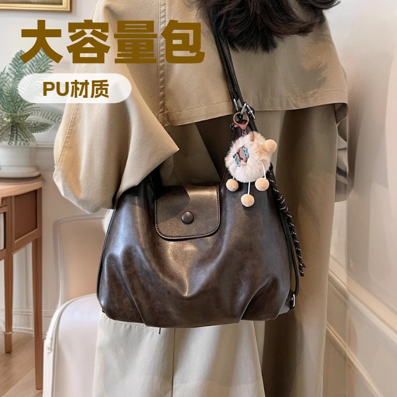 Fashionable Women’s Bag, Shoulder Tote Bag for Women, 2026 New Style Women’s Bag, Backpack with a Sense of Design, Lightweight Travel Backpack for Women