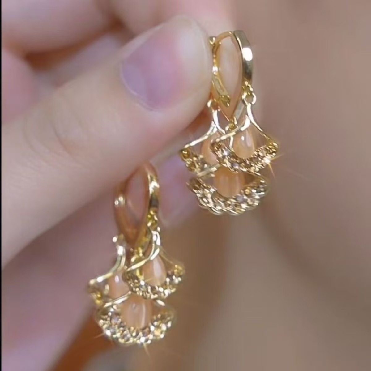 High-quality, stylish, lightweight, luxurious, and minimalist designs with a high-end, gentle, sweet, silver almond leaf earrings.