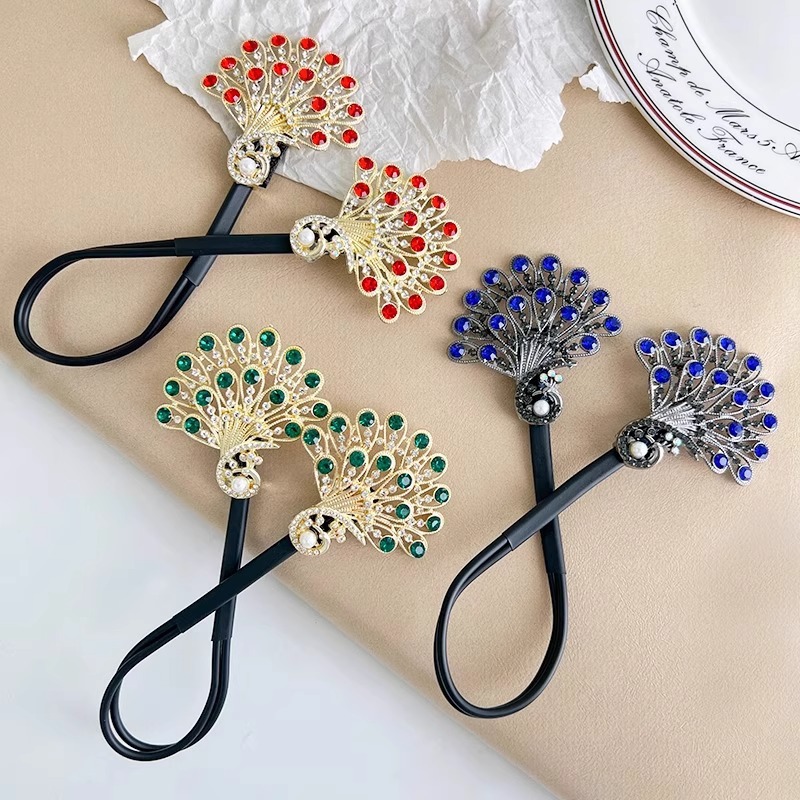 High-end vintage peacock hair bridesmaid back braided flower neck bracelet ball head twist twisted neck headdress