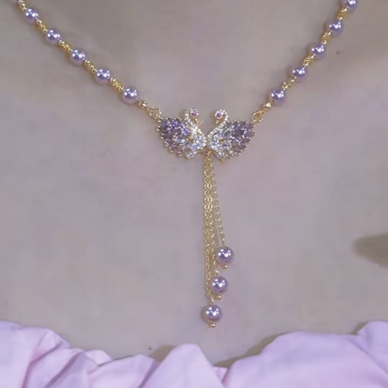 High‑End, Light Luxury, Elegant Swan Necklace—Versatile, Luxurious, with a Premium Feel; Purple Pearl, Niche Design, Fashionable Choker