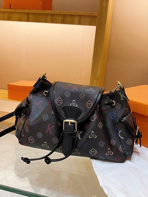 Cross-border women’s bags: 2026 new stylish bucket bag, vintage high-end feel, large-capacity handbag, shoulder and crossbody option.