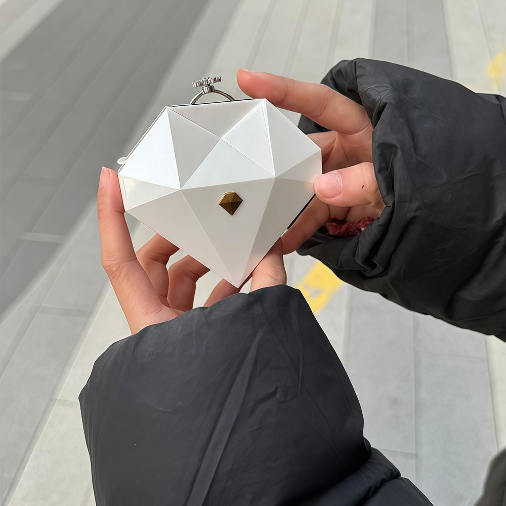 Cross-border sale automatic opening magic heart shaped diamond face jewelry box vintage diamond heart shaped ring proposal diamond ring box
