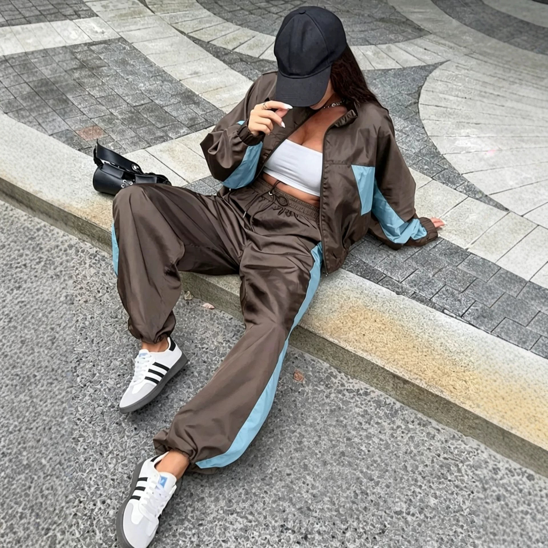 Women's Retro Color-Block Woven Sportswear Set: Cropped Stand-Collar Zip-Up Jacket with Wide-Leg Long Pants, Casual Two-Piece Outfit