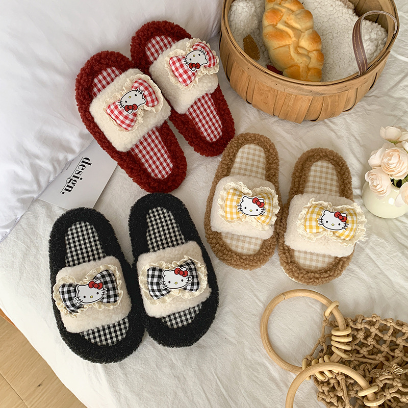Kids’ slippers—adorable fluffy slippers for girls, suitable for all seasons, soft-soled, breathable, with a single strap and checkered bow design.