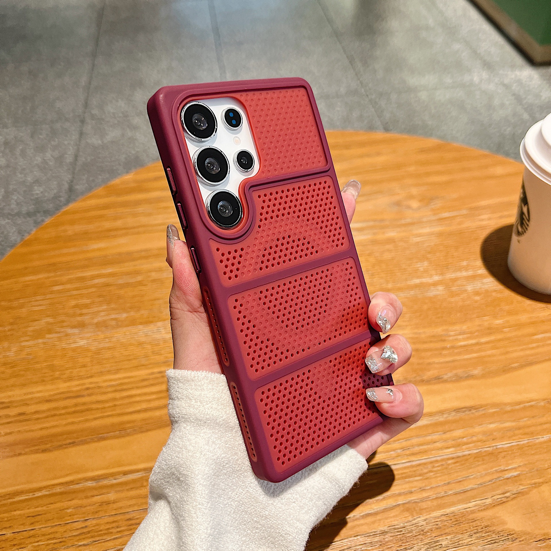 Cross-border compatible Samsung S26 Ultra skin‑feel dual‑color honeycomb heat‑dissipation magnetic phone case, S25 Ultra protective cover