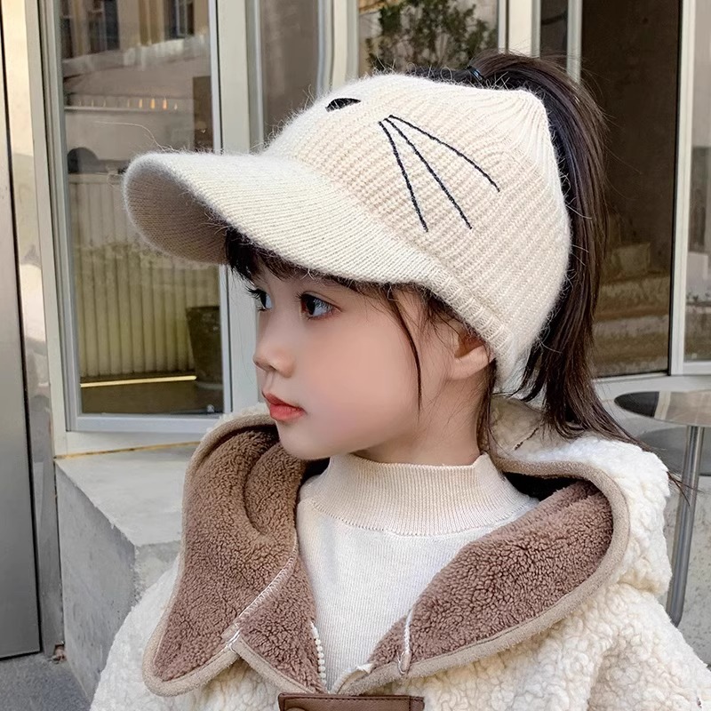 Girls' Hat Autumn/Winter Knitted Baseball Cap Boys' Warm Ear-Protecting Wool Snapback Cap Suitable for Ponytails, Korean Style Trendy