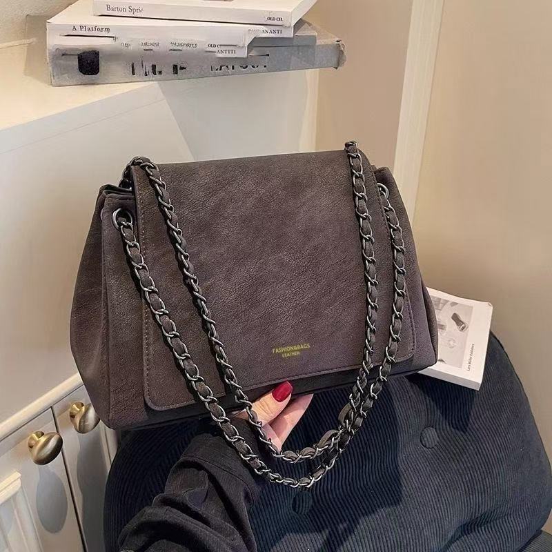 Simple retro casual tote bag, women’s 2025 winter new style chic chain lightweight shoulder crossbody bag