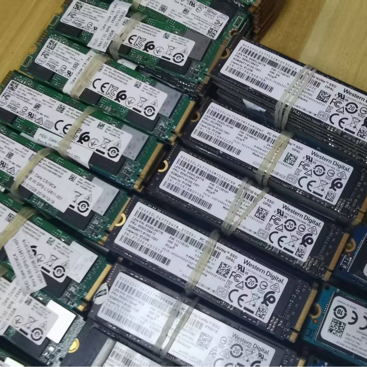 Supplying 256GB NVMe PCIe M.2 2280 SSDs for desktop and laptop computers