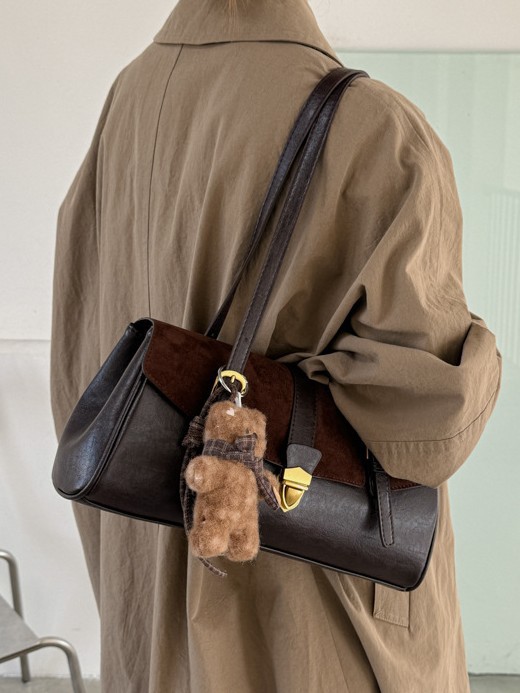 2026 new Yuezhi retro velvet Boston bag for women—fashionable leopard‑print, large capacity, commuter‑style shoulder handbag.