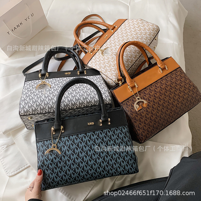 Wholesale International Trade: Women’s Bags, 2026 New Collection—Shoulder, Crossbody, and Handheld Tote Styles, Trendy and Fashionable.