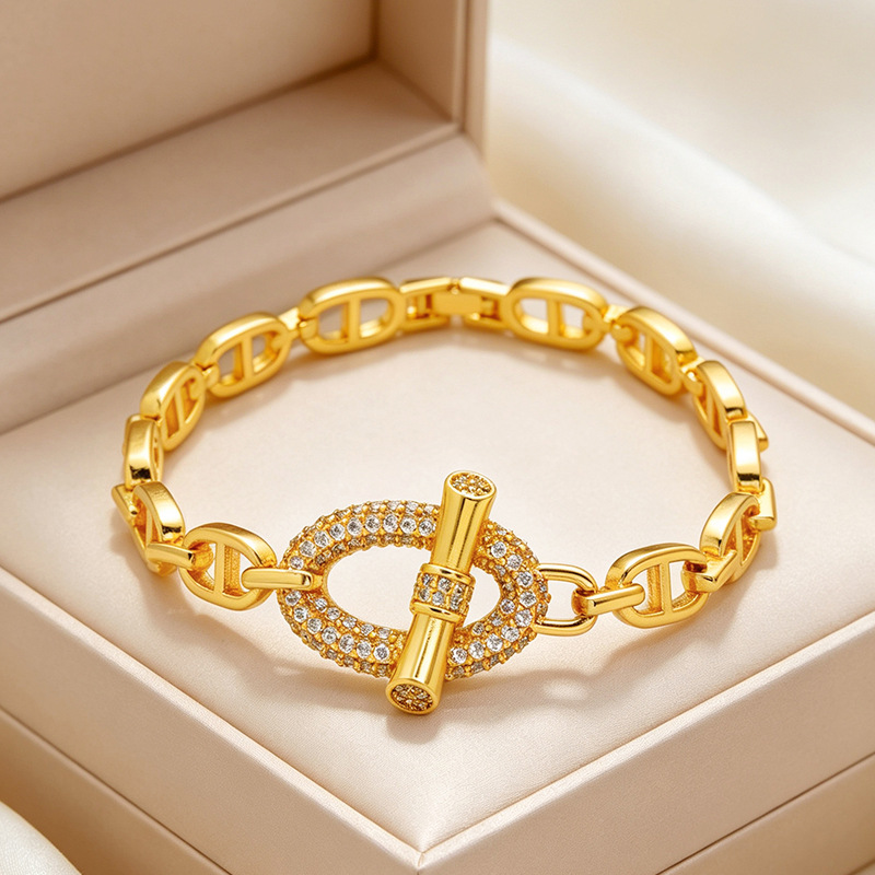 New Light-Luxury Sand-Gold TO Pig Nose Bracelet for Women—Simple Style, Gold-Effect Design, Long-Lasting Color, Stylish Accessory