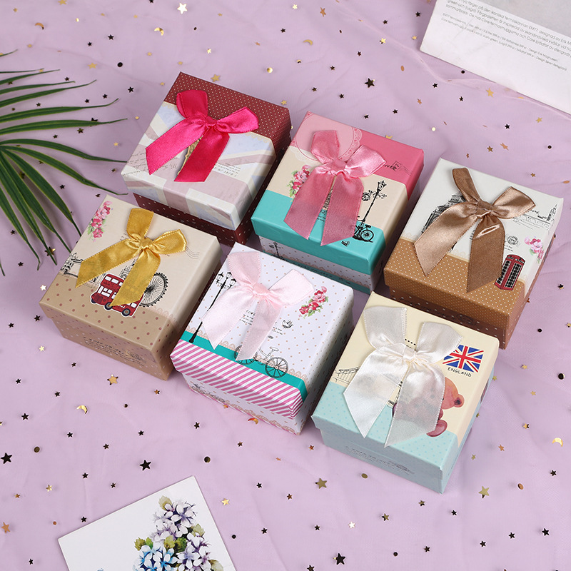 Bow‑tied, multicolor gift box; jewelry box; souvenir box; candy box; jewelry box; gift box—ready stock, bracelet