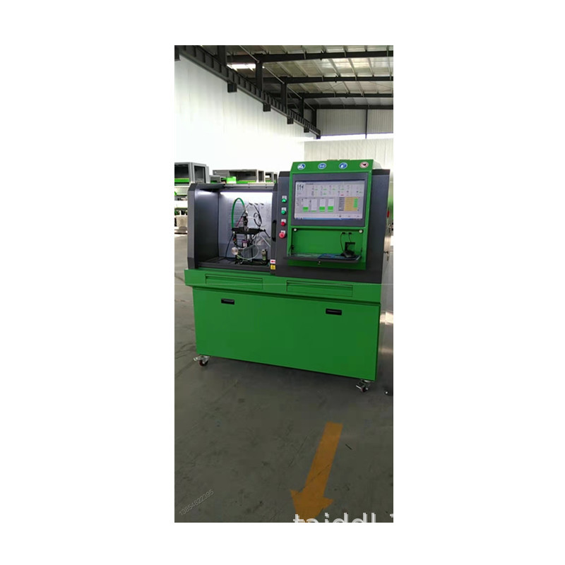 Providing technical training on the maintenance of China VI‑compliant electronically controlled fuel injectors; CRS318 high-pressure common-rail injector test bench.