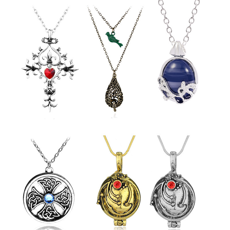 European and American Movie‑Inspired Creative Vintage Vampire Diaries Sacred Heart Cross Necklace, Retro Love Pendant with Personality