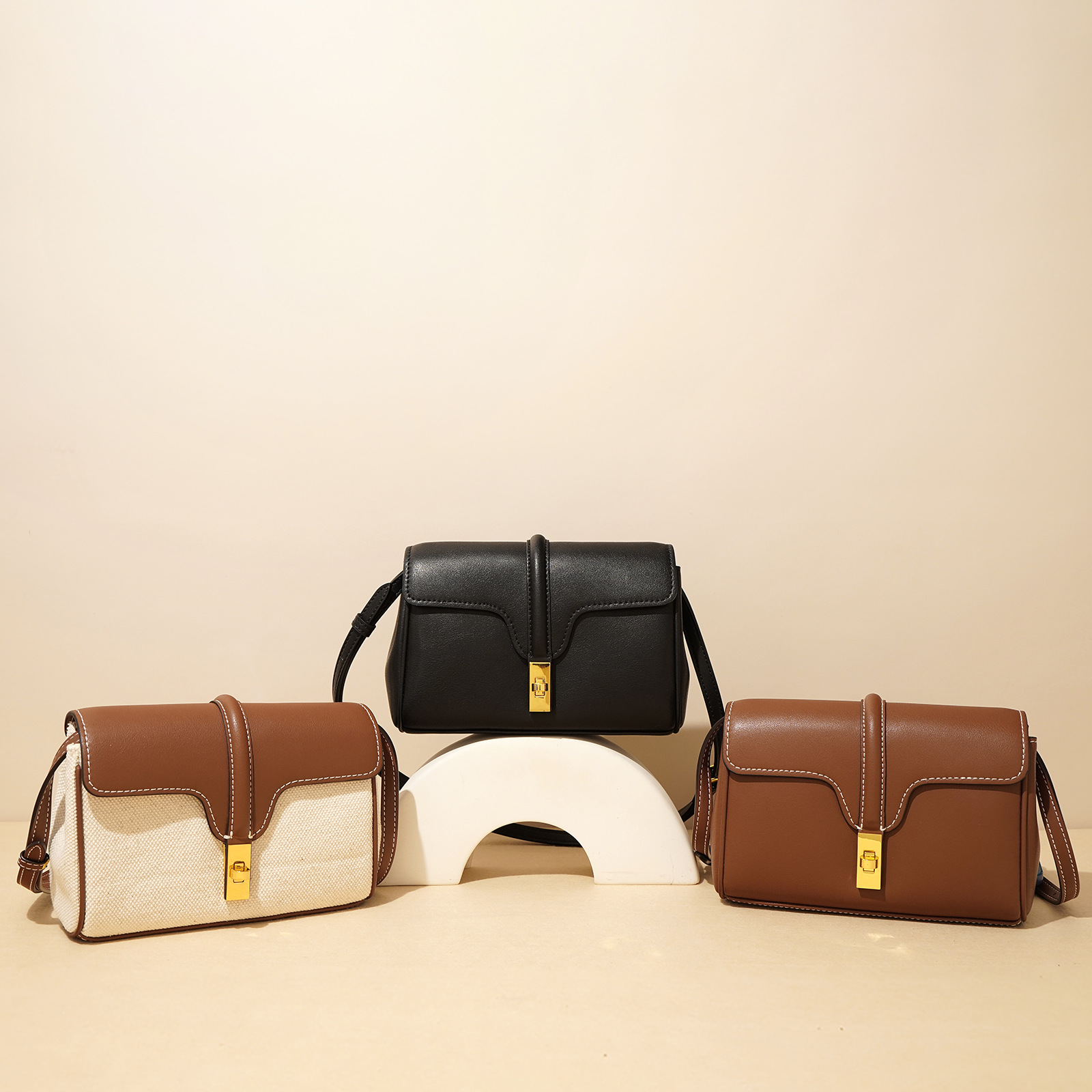 Niche genuine leather women's bag, 2025 new arrival, high-end textured commuter hand-held bag, versatile small square shoulder/crossbody bag