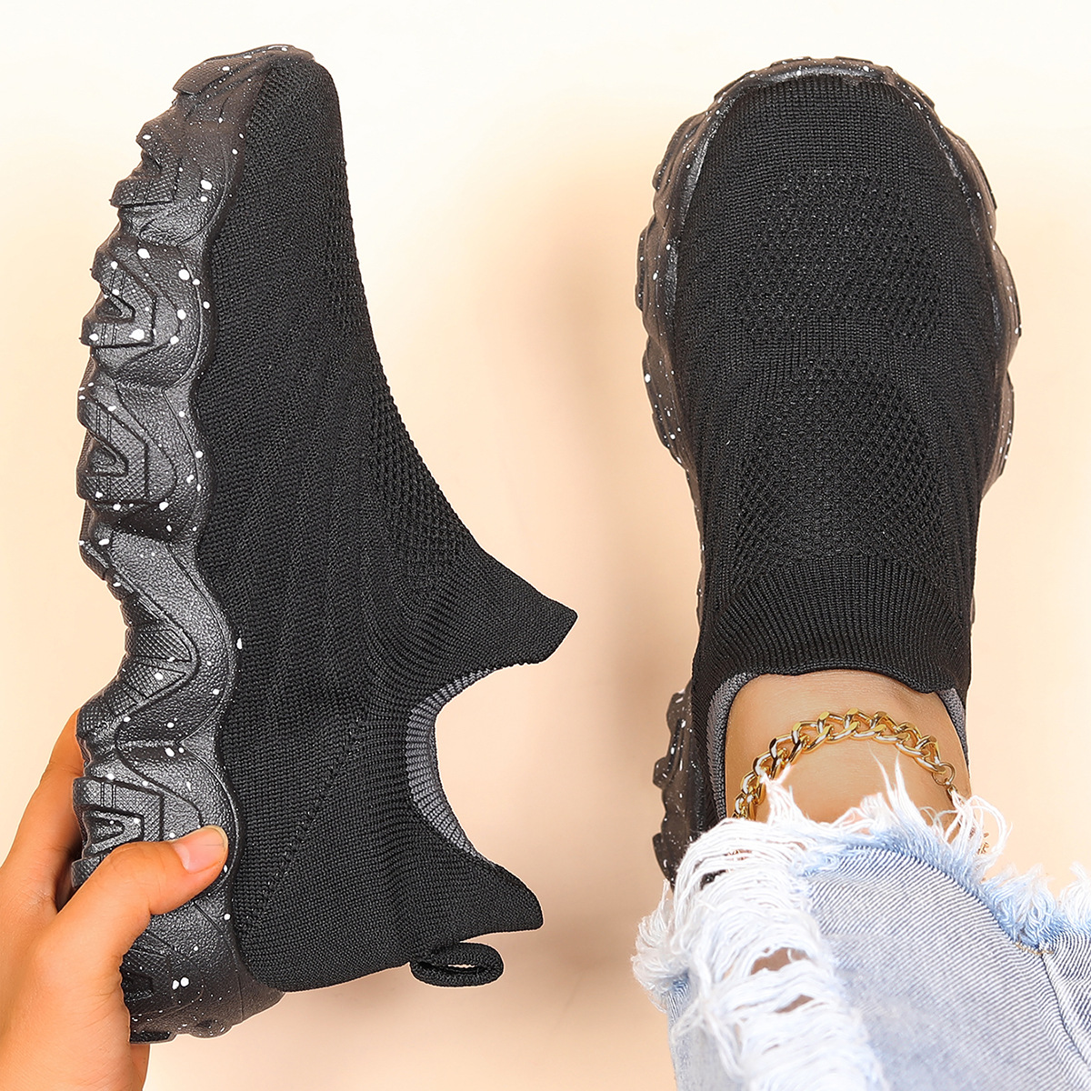 Cross-border exclusive supply for AliExpress and Amazon: large-size women’s sports shoes, breathable flyknit sock shoes, slip-on lazy shoes