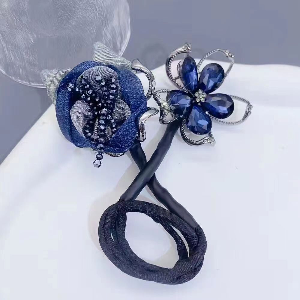 TikTok Hair Accessories: Peacock Hair Curler, Elegant Floral Lazy Twist Clip, Fashionable Commuter Hair Styling Tool in Blue Peacock Design