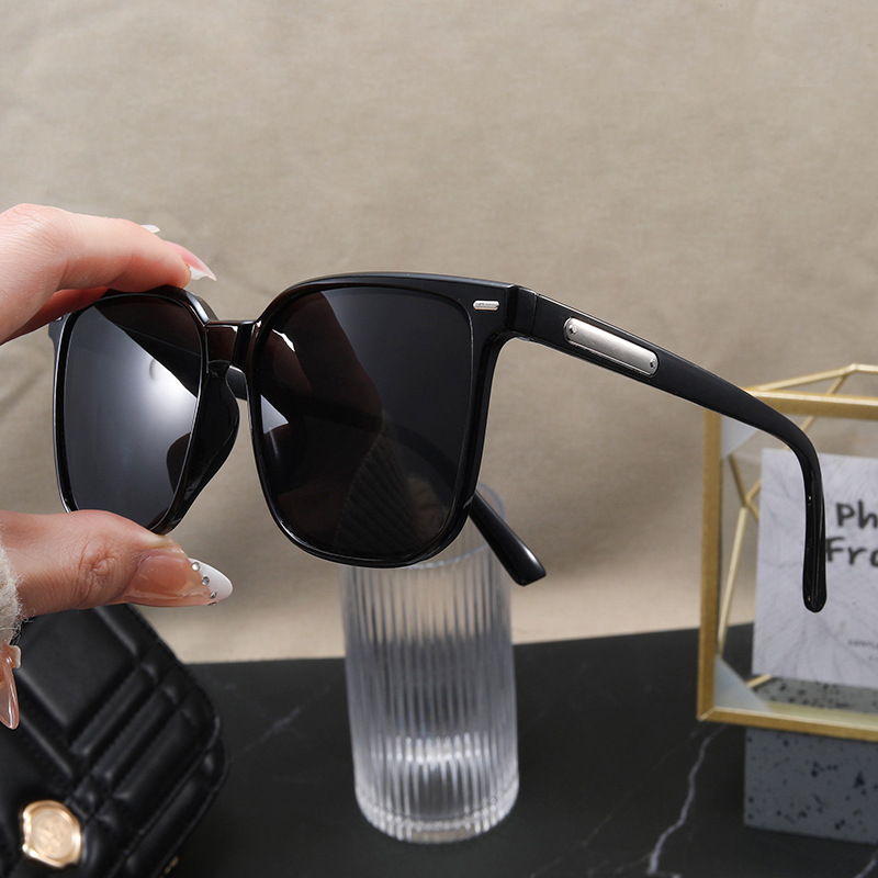 2024 new frame metal pin sunglasses large frame sunglasses large face slim sunglasses small red book glasses wholesale 5524