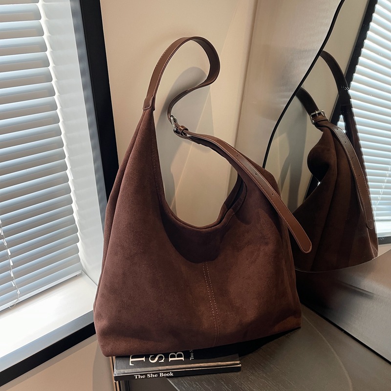 Laid-back Style Large-Capacity Suede Bag, 2026 New Arrival Simple Shoulder Underarm Bag, Retro Commuter Tote
