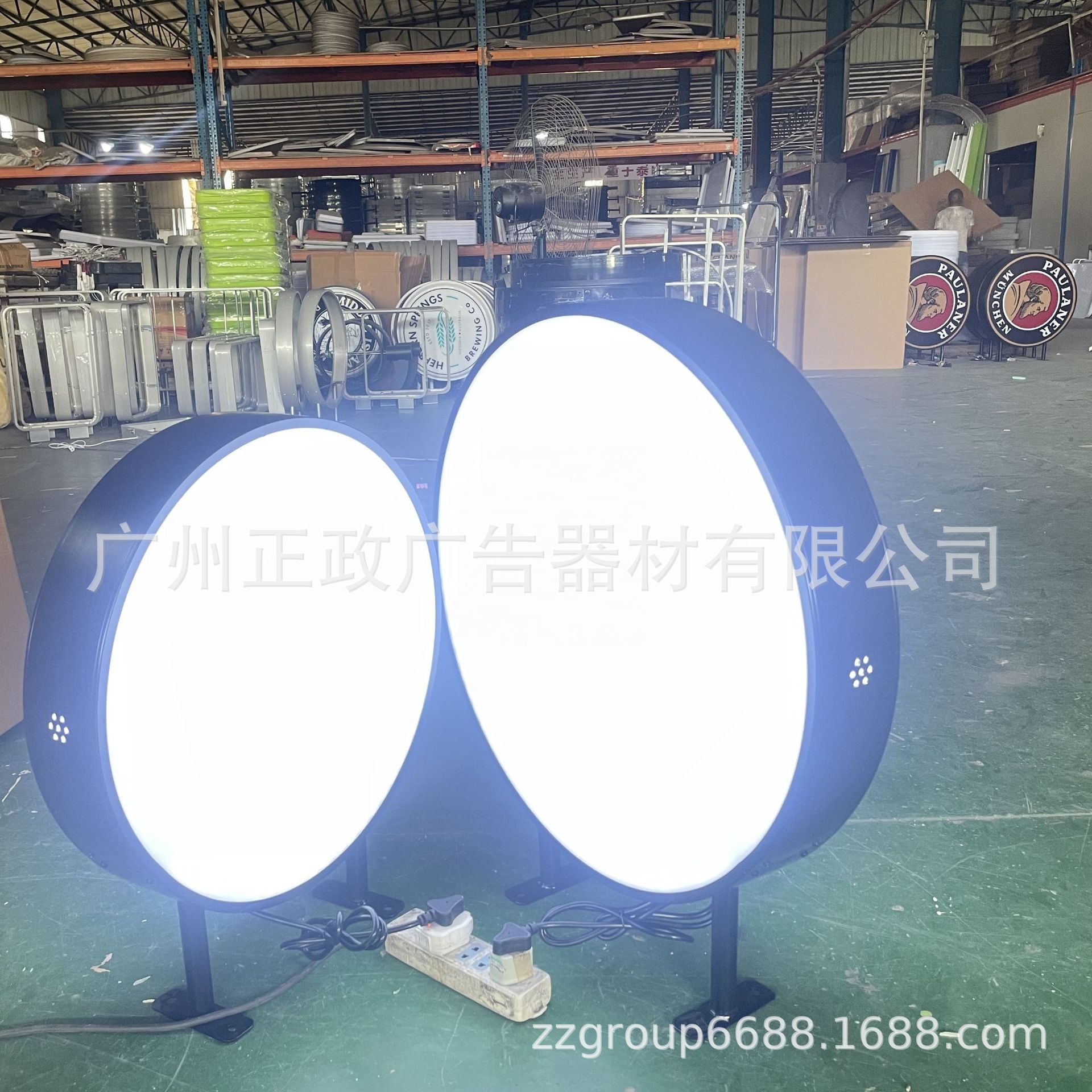 Manufacturer’s round LED double‑sided light box advertising sign, wall‑mounted, outdoor waterproof, for shop side‑hanging signage and storefront displays