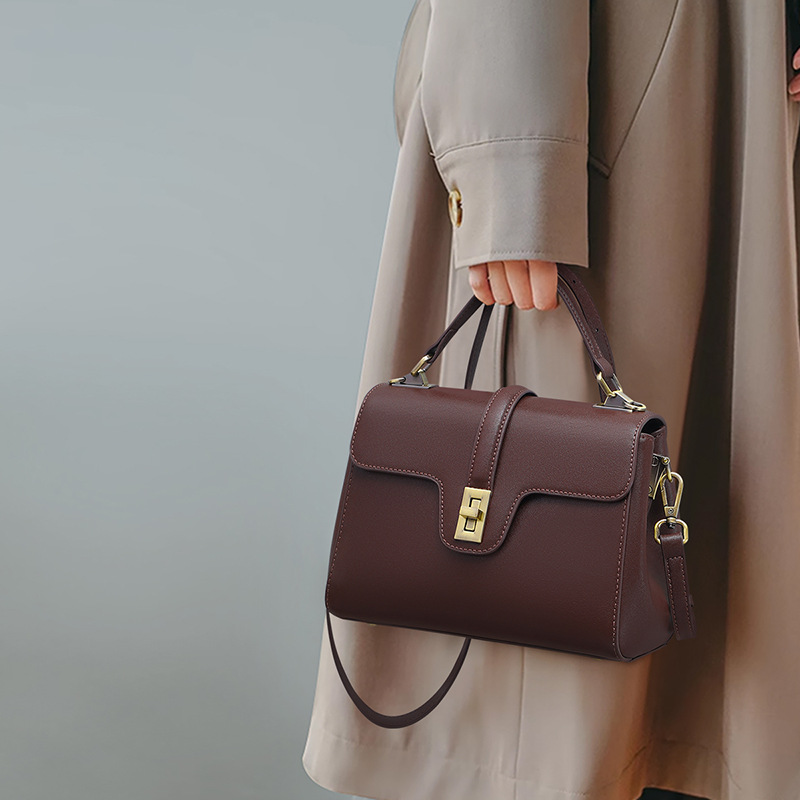 Women’s Bags 2026 New Arrival Handheld Messenger Bag Genuine Leather Women’s Bag with a High-End Feel, Shoulder and Crossbody Commuter Bag