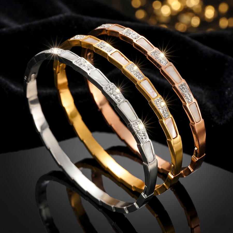Serpentine bracelets, women's bracelets, stainless steel bracelets, European and American lightweight luxury and high-quality shells, cross-border wholesale