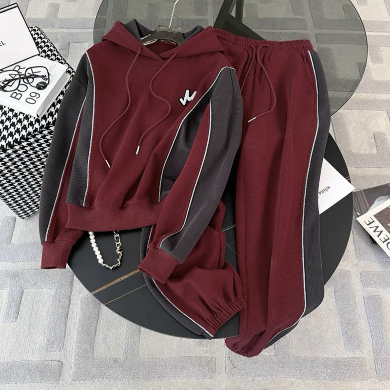 Korean-style fashion casual sportswear set for women, spring 2025: hooded patchwork jogger pants, height-enhancing and slimming two-piece set.