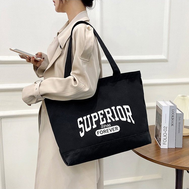 Korean‑style oversized canvas shoulder bag with large capacity—2025 new arrival, Instagram‑inspired, a tote perfect for post‑90s women’s shopping and daily commutes