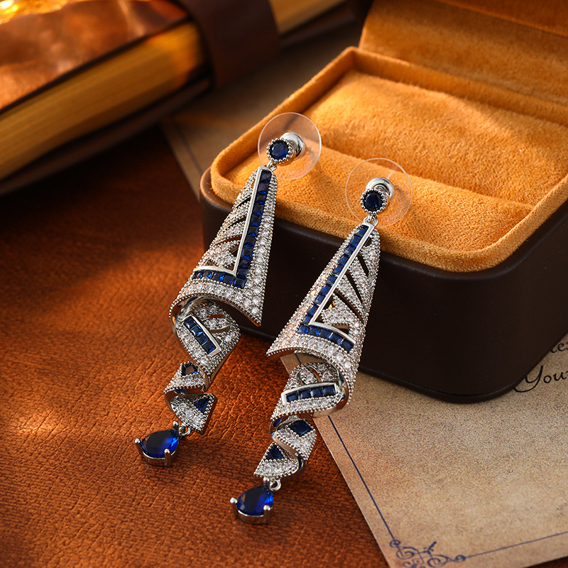 Ethnic-style sparkling diamond hem stud earrings for women—exquisite, vacation-inspired, elegant, with a high-end, niche, and distinctive flair—wholesale