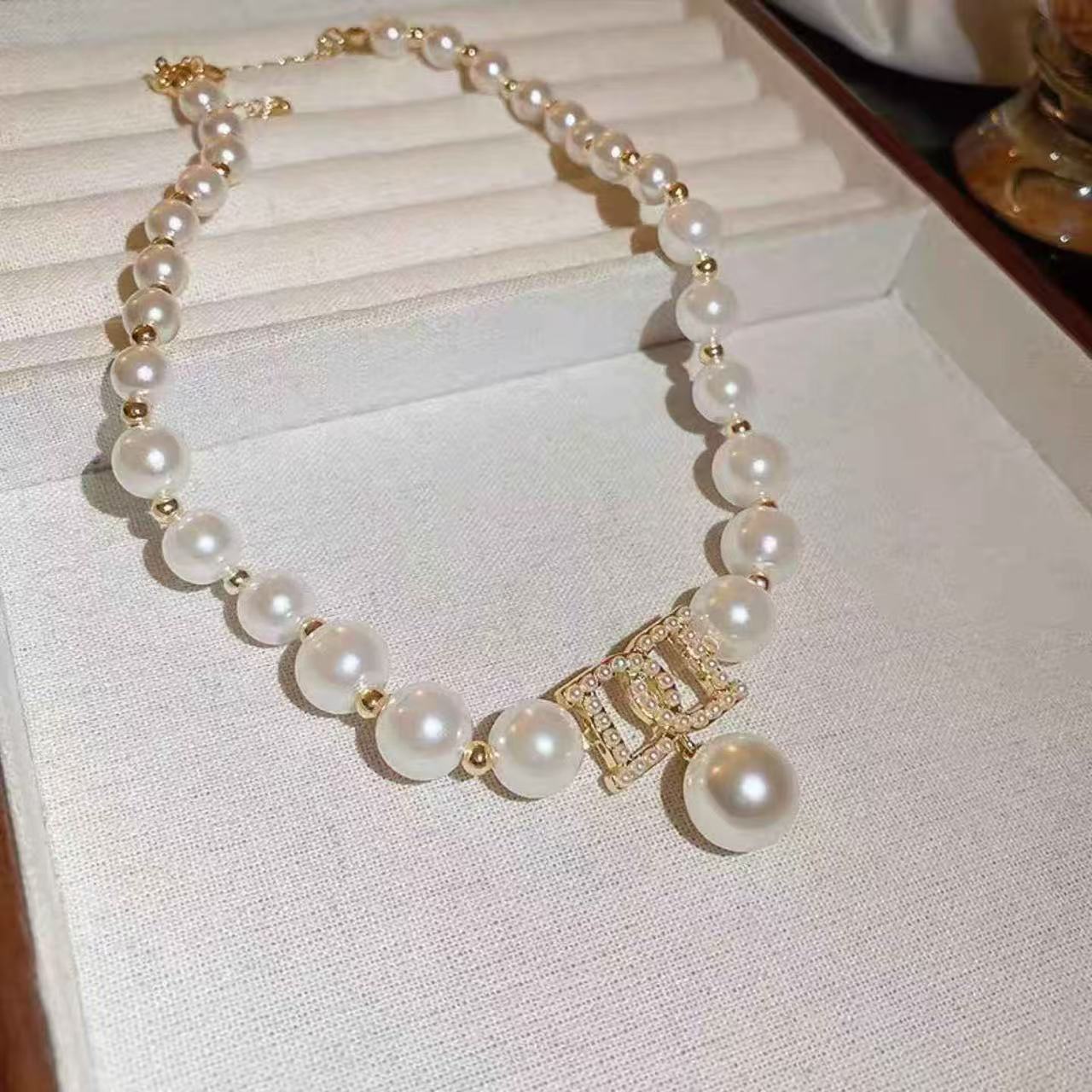 Korean Instagram-Style Simple, Unique Necklace, Rhinestone-Inlaid Pearl Spliced Short Neck Chain, Internet-Famous, Elegant, Designer Jewelry