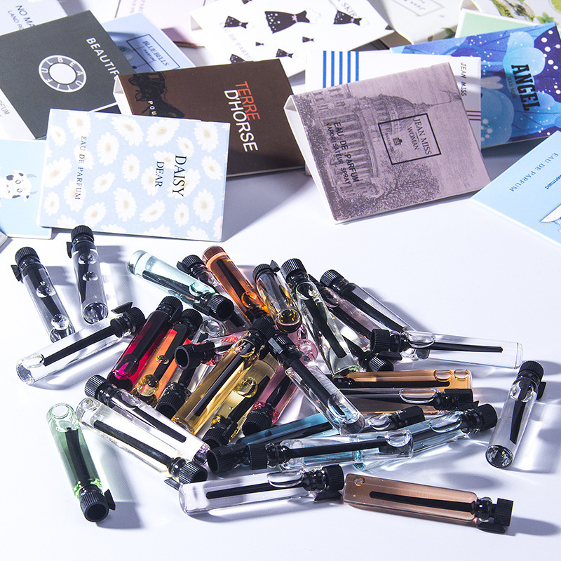 Q‑style pocket perfume, 2ml; card‑style fragrance, light scent for men and women, student‑friendly sample pack—small gift for online stores, wholesale.