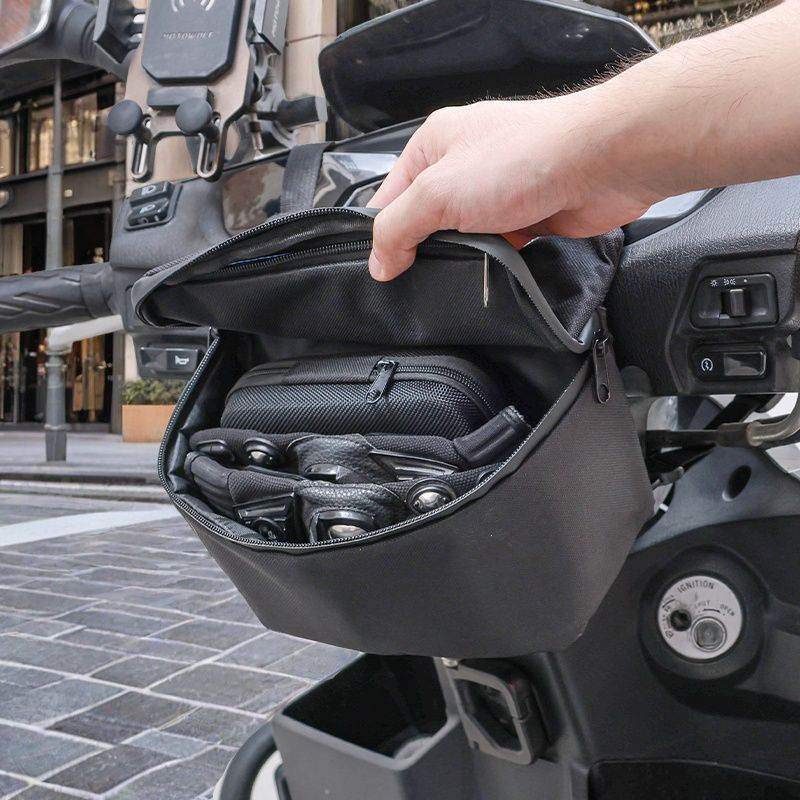 Motorcycle front suspension luggage riding navigation luggage mobile phone luggage touch screen receiver luggage foreign trade spot wholesale southeast asia cross border