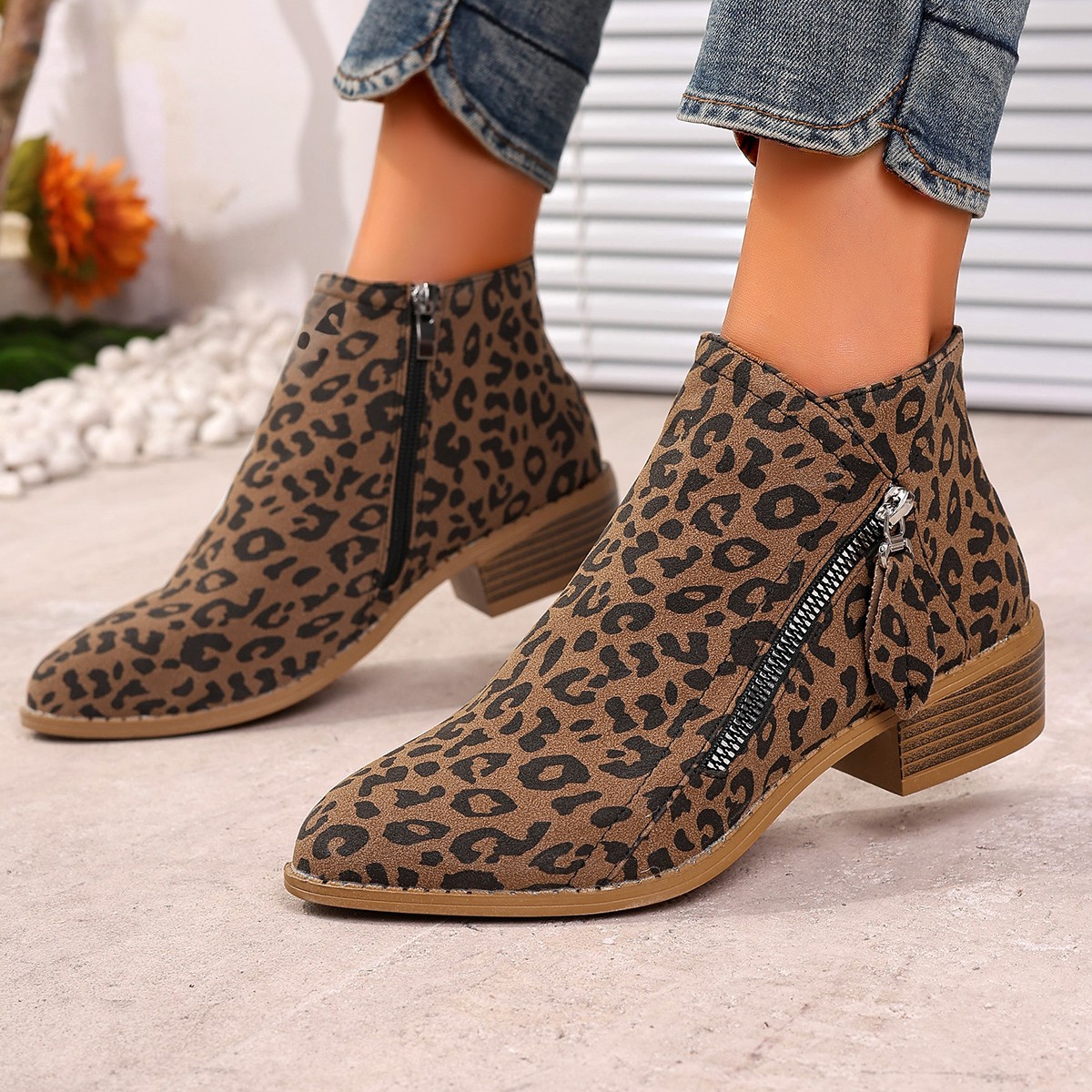 Cross-border plus-size chunky-heel high heels for women, 2025 new autumn single-layer shoes, fashionable British-style ankle boots, versatile Martin boots.