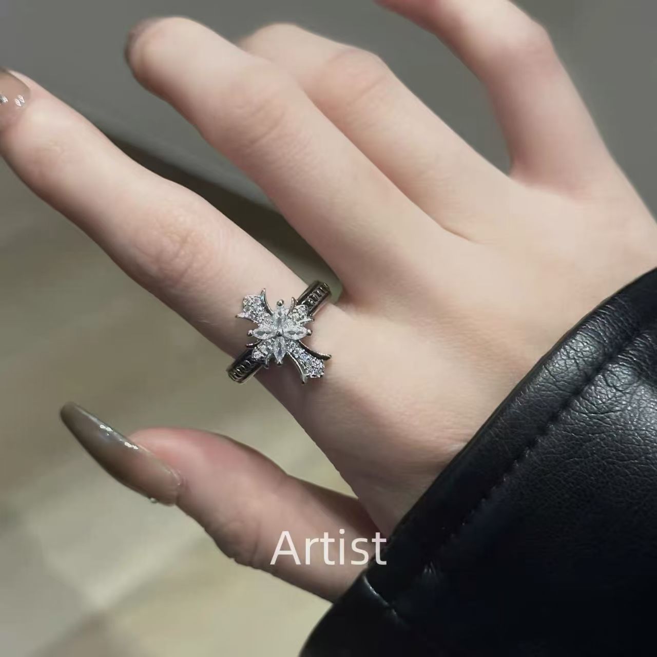 Full-Diamond Luxury Minimalist Style Fashionable All-Match Cross Open Ring, Adjustable Unique Design Finger Ring