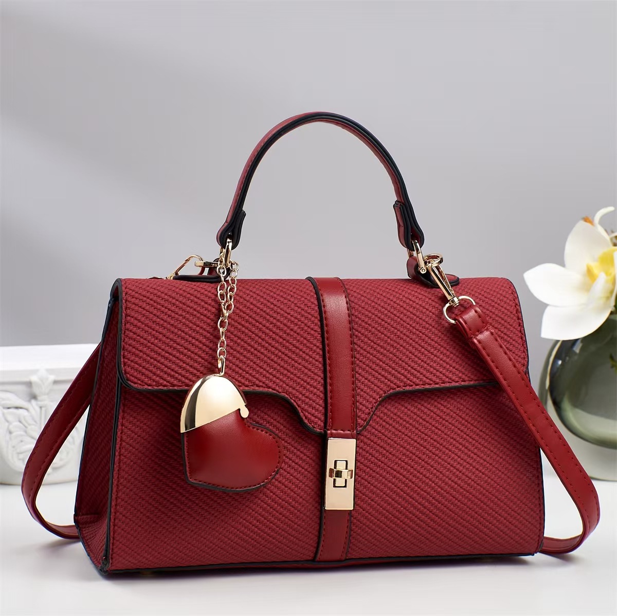 2025 New Summer Fashionable All‑Match Casual Trendy High‑End Large‑Capacity Shoulder Crossbody Bag, Elegant and Western‑Style