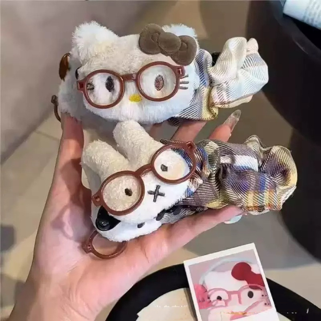 All-match, girly, fluffy claw clip; cute plaid large-sized cat-shaped hair clip that makes hair look voluminous; banana clip for back-of-head updos.