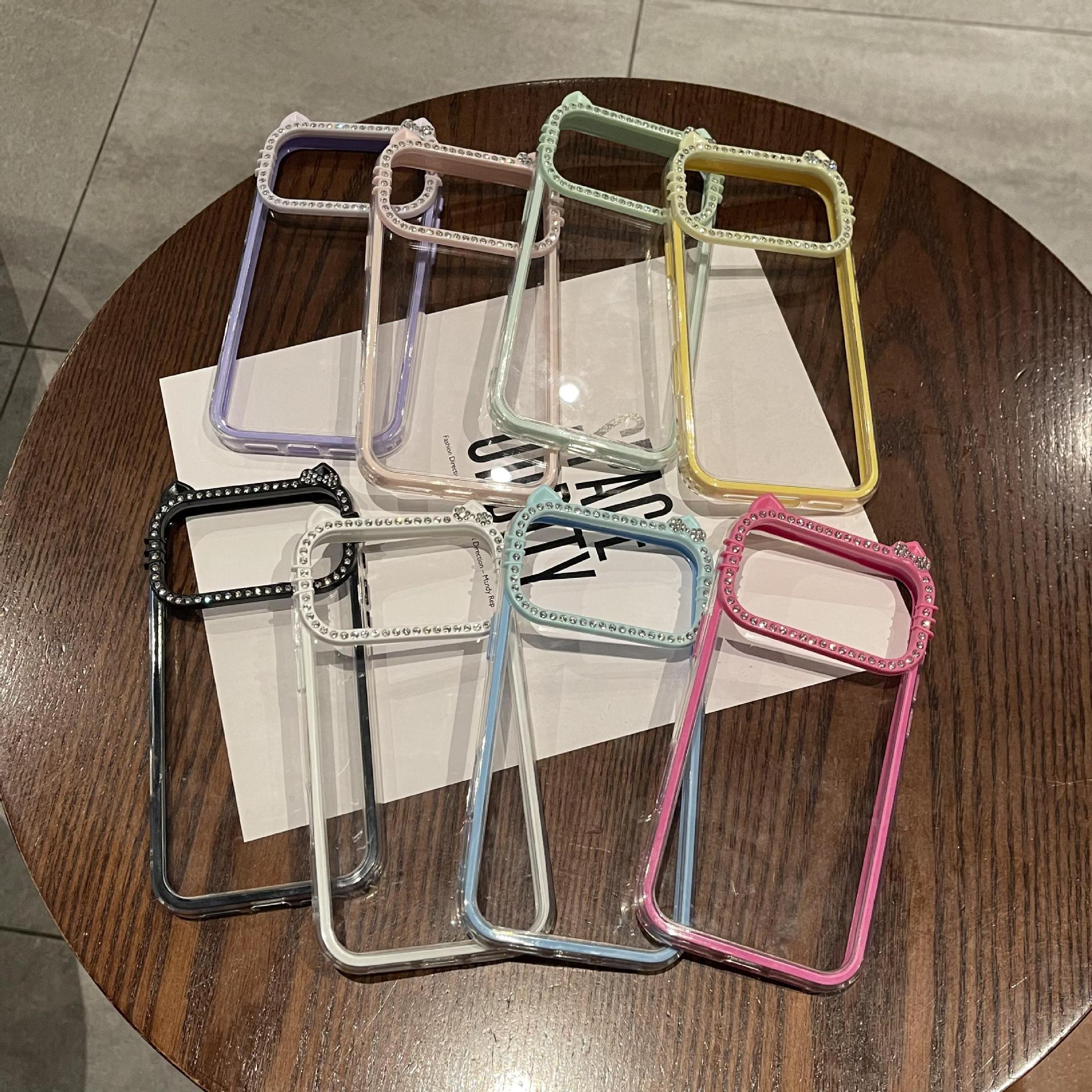 KT Ear-Shaped Resin Clear Case for iPhone 17, iPhone 15, iPhone 15 Pro Max, Acrylic, 16 Grooves