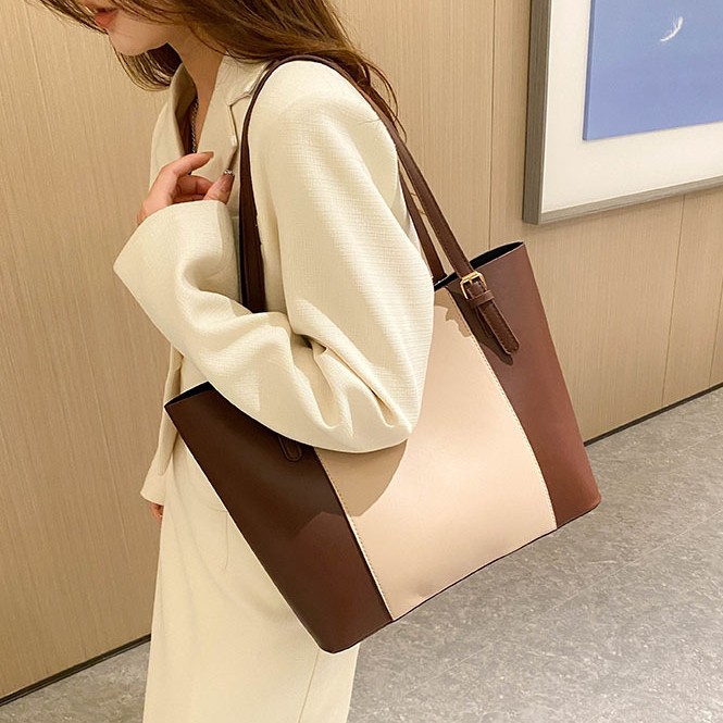 Fashionable women’s bag, large-capacity, stylish and personalized Korean‑style shoulder bag; trendy, versatile cross‑border new‑arrival PU tote.