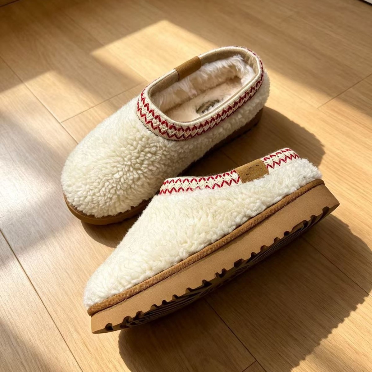 Sangpo New Winter Leather-and-Fur One-Piece Ethnic-Style Snow Boots for Women, Tazz Men’s Large-Size Colorful-Soled Low-Top Half Slippers, Cross-Border