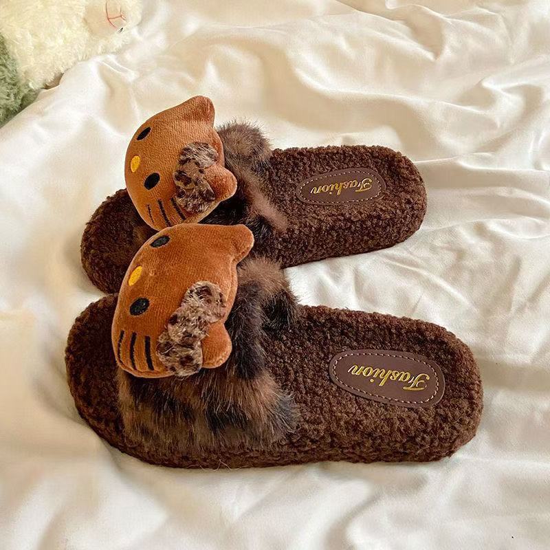 Leopard‑print Hello Kitty 2025 trendy fluffy slippers, women’s winter non‑slip cute cartoon indoor/outdoor cotton house slippers